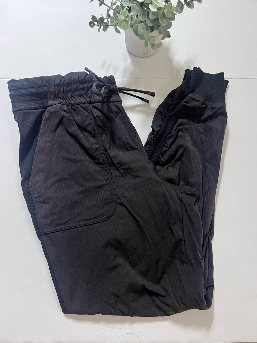 Lululemon Beyond the Studio Jogger Black Size 10